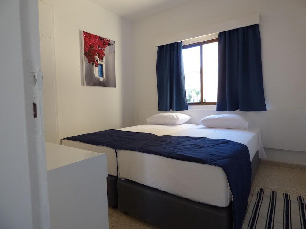Amore Hotel Apartments Протарас Экстерьер фото