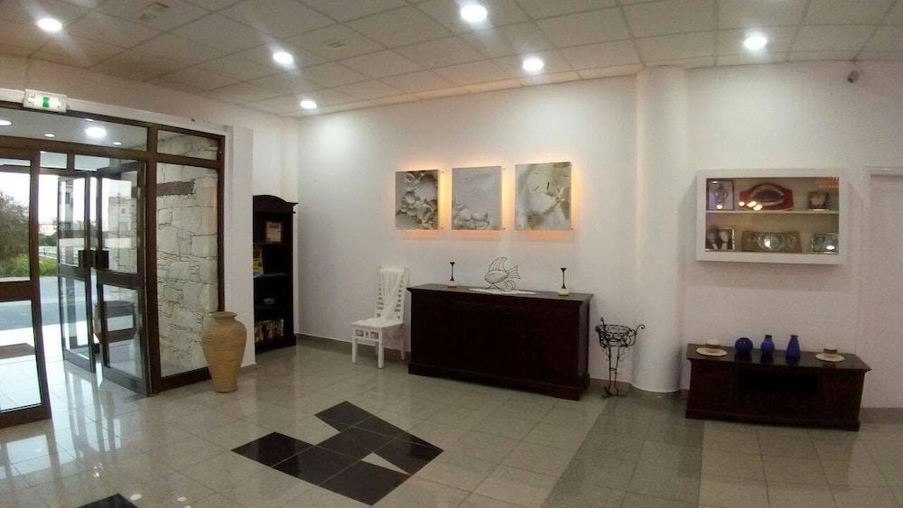 Amore Hotel Apartments Протарас Экстерьер фото